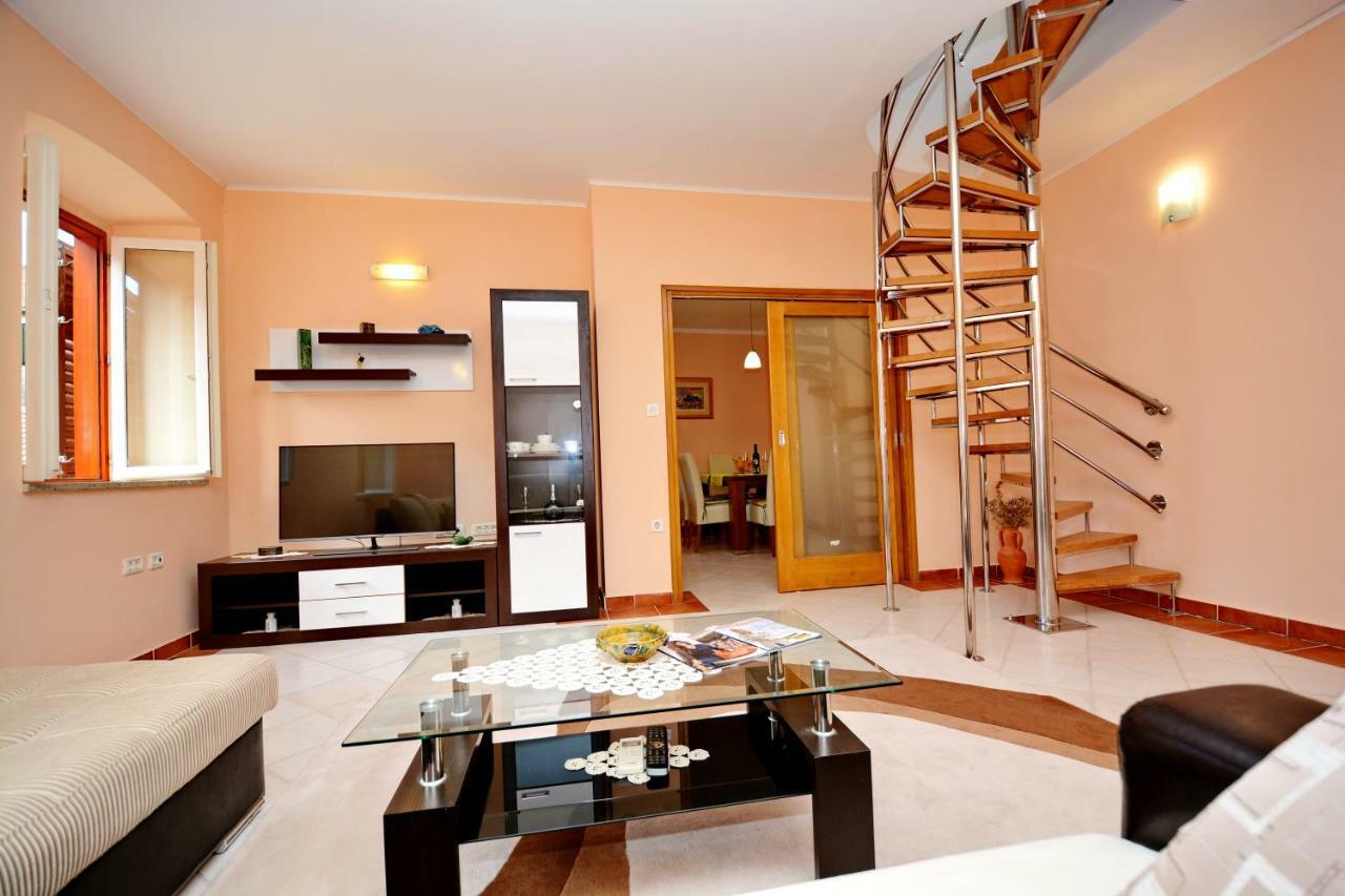 Apartment Martina Zadar Bagian luar foto