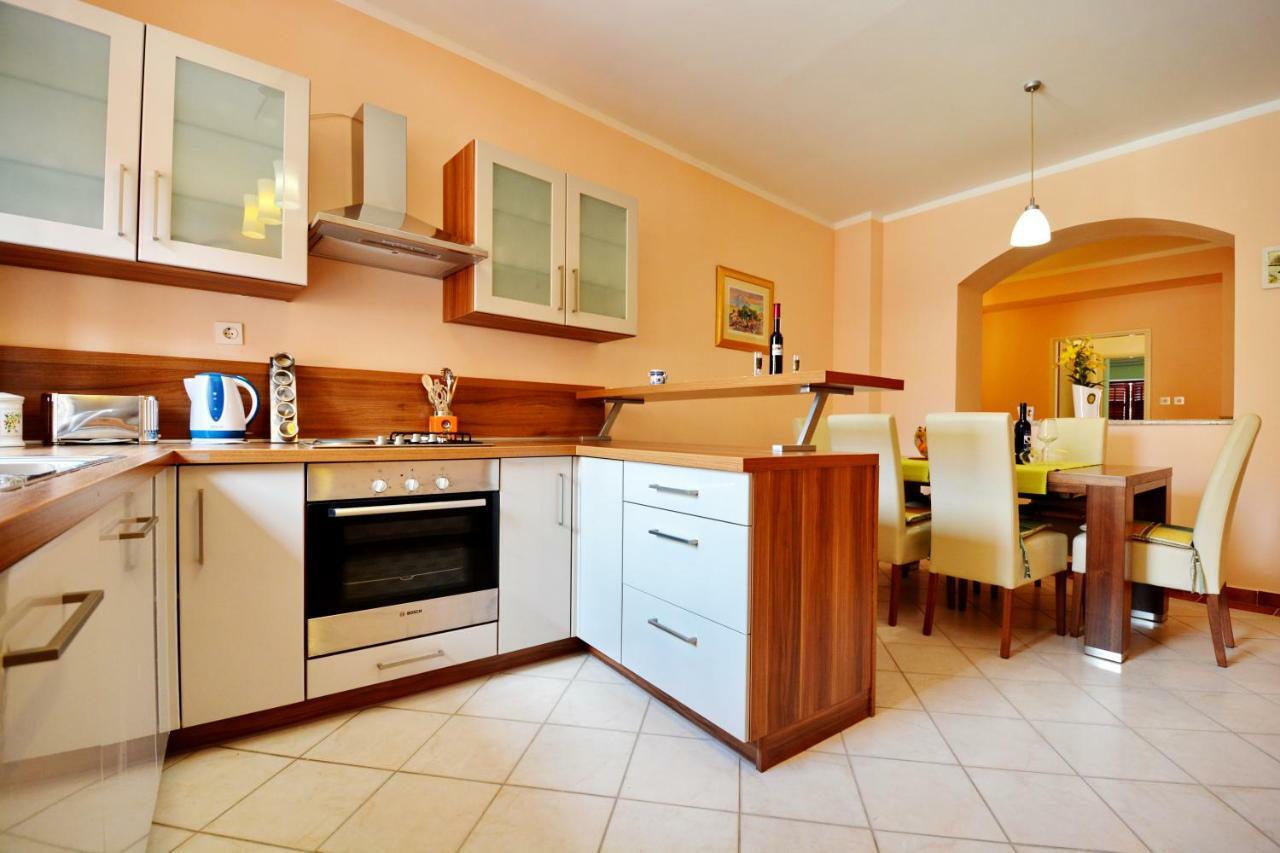 Apartment Martina Zadar Bagian luar foto
