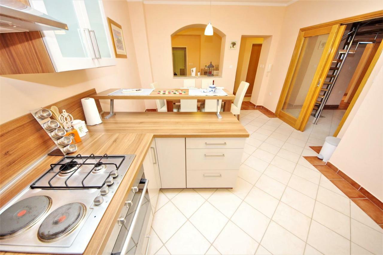 Apartment Martina Zadar Bagian luar foto
